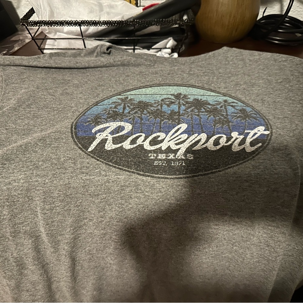 Let me know if y’all want this Rock Port t shirt 6$ is the price
